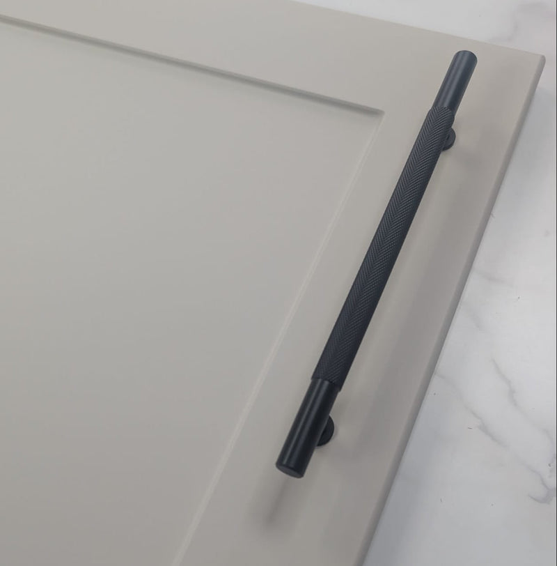 Ellis Knurled T-Bar Kitchen/Bedroom Door Handle Matt Black - 160mm Centres (214mm Overall Length)