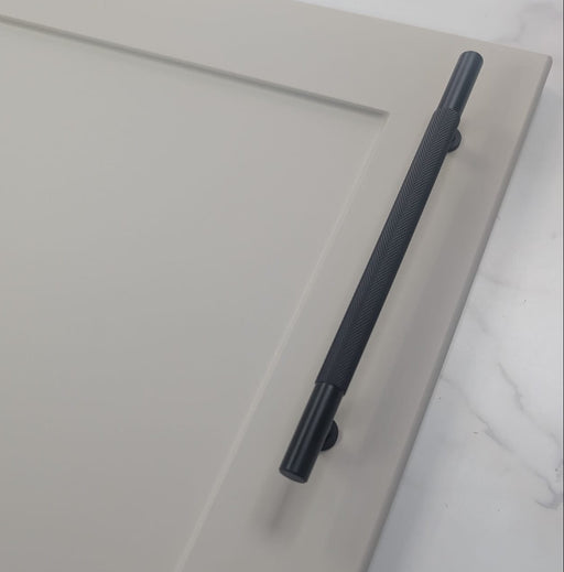 Ellis Knurled T-Bar Kitchen/Bedroom Door Handle Matt Black - 160mm Centres (214mm Overall Length)