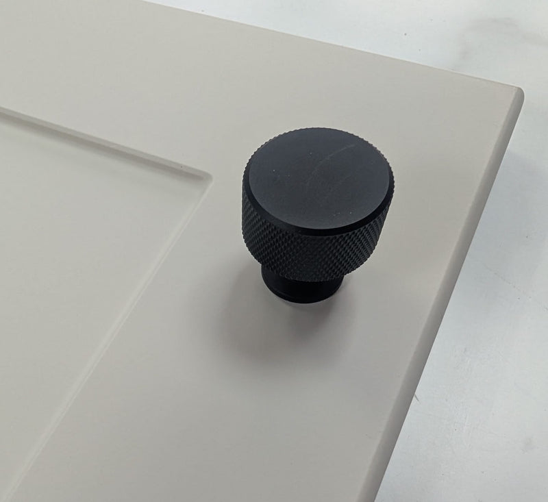 Ellis Knurled Post Knob Kitchen/Bedroom Door Knob Matt Black - Ellis Knurled Post Knob Kitchen/Bedroom Door Knob Matt