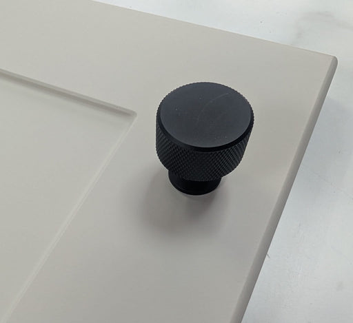 Ellis Knurled Post Knob Kitchen/Bedroom Door Knob Matt Black - Ellis Knurled Post Knob Kitchen/Bedroom Door Knob Matt