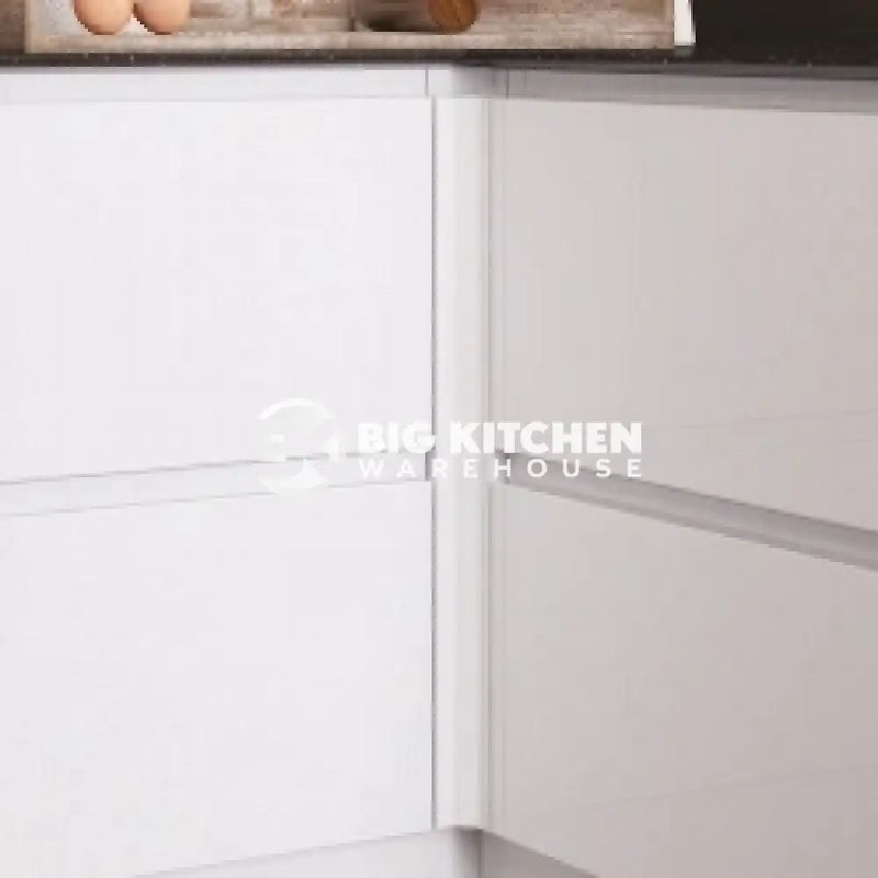 JAY Handle Less Cashmere Supermatt J Pull- Replacement Kitchen Doors (Trims & Accessories) - 715mm Internal Corner Post